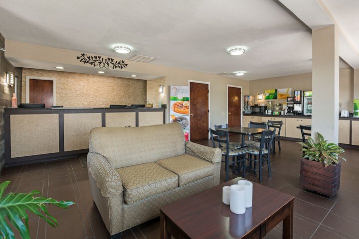 Hotel Interior 12 of 37