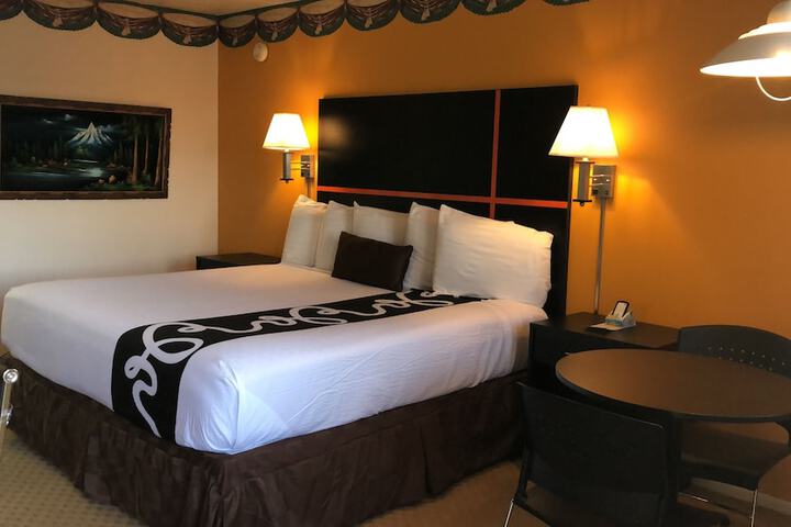 Room 29 of 40