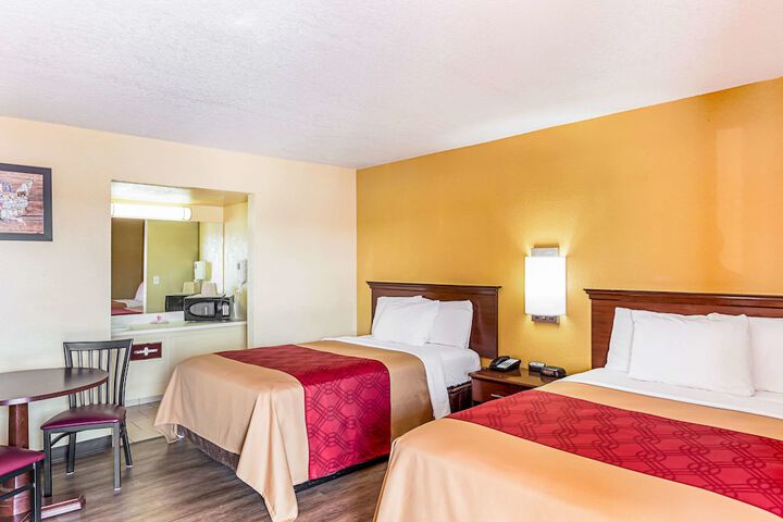 Room 15 of 31