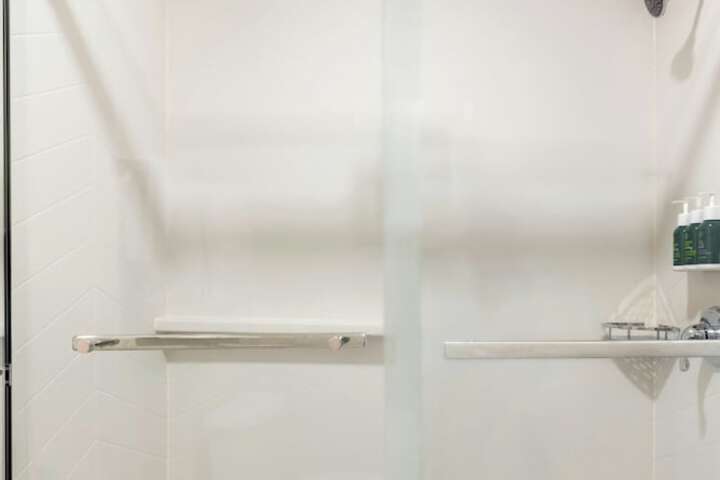 Room 17 of 40