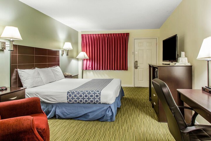 Room 12 of 18