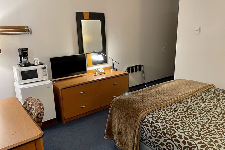 Room 15 of 22
