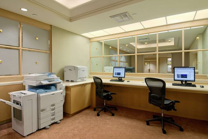 Business Center 75 of 79