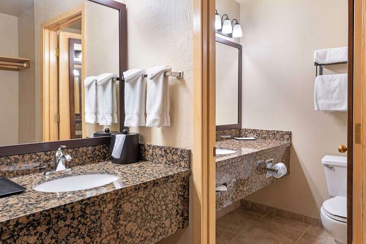 Best Western Ponderosa Lodge