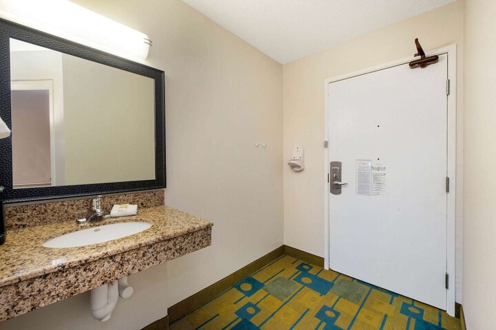 Room 20 of 50