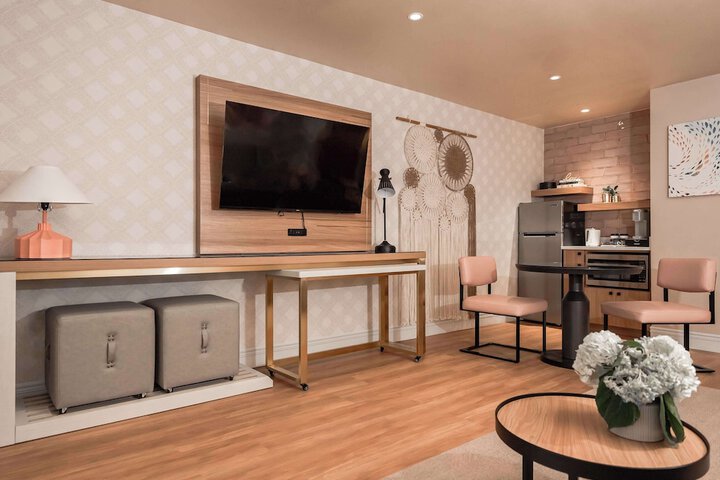 Room 14 of 47