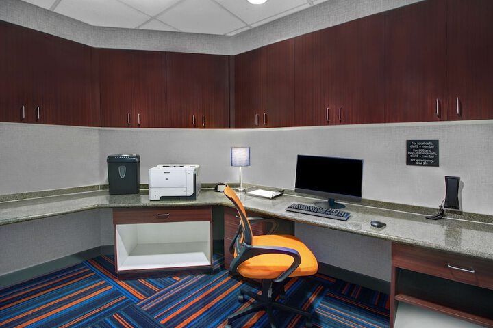 Business Center 46 of 46