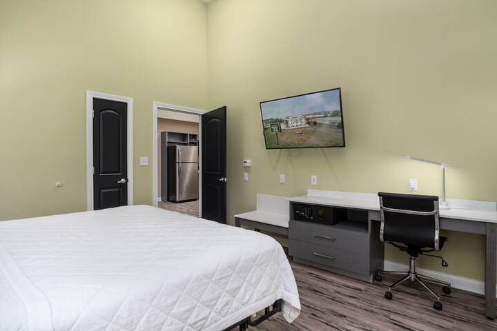 Room 43 of 66