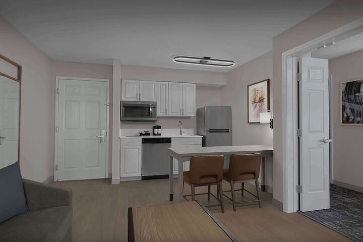 Room 13 of 36
