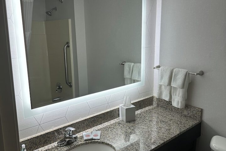 Comfort Suites Clackamas