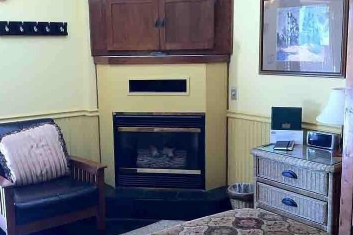 Room 65 of 150