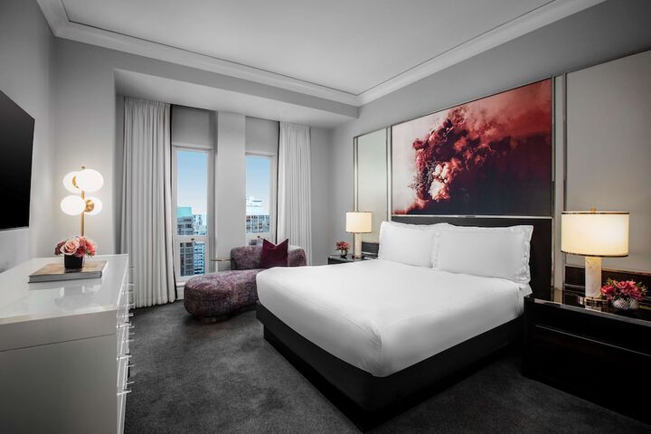 Room 48 of 213