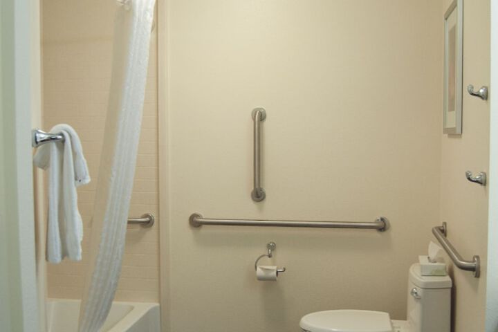 Room 35 of 41