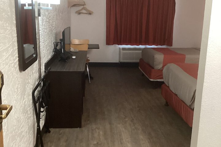 Room 20 of 35