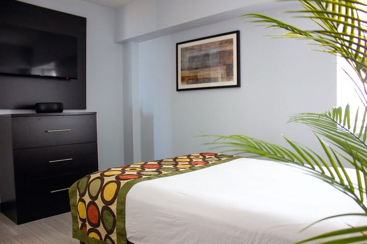 Room 9 of 36
