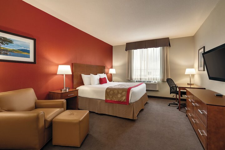 Room 5 of 25