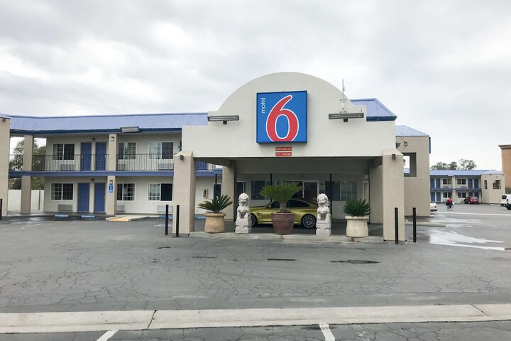 Hotel 7 of 35