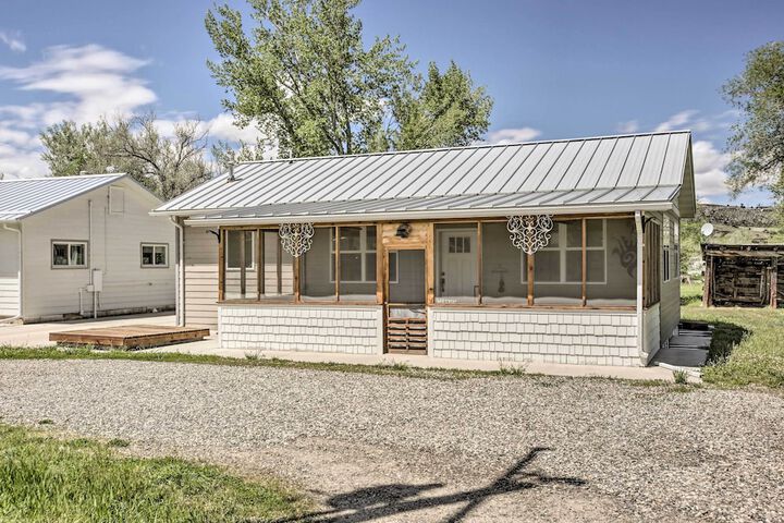 Idyllic Gem: Screened Porch 1 / 2 Mi to River!
