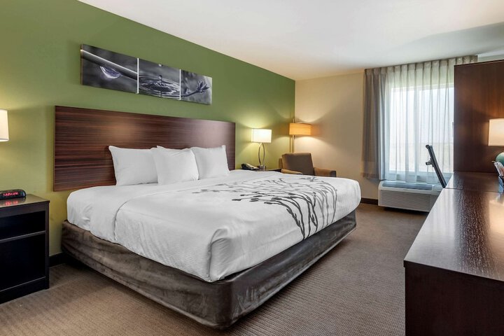Room 15 of 27