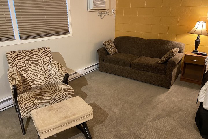 Room 16 of 30
