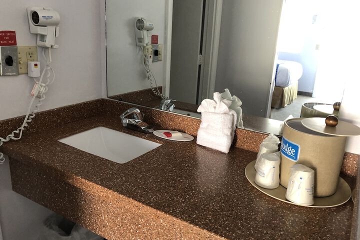 Travelodge by Wyndham Cape Cod Area