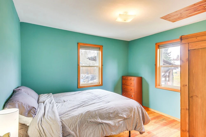 Clark Fork Vacation Home w / Wood Stove Near Lake!