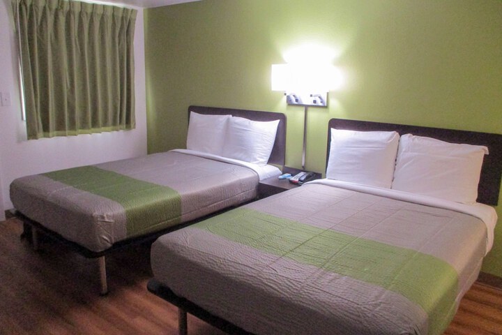 Motel 6 North Olmsted OH - Cleveland