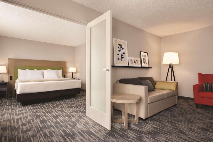 Country Inn & Suites by Radisson Northfield, MN