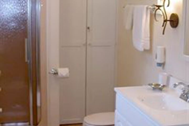 Halcyon Farm Bed & Breakfast