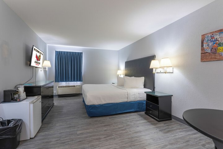 Room 30 of 32