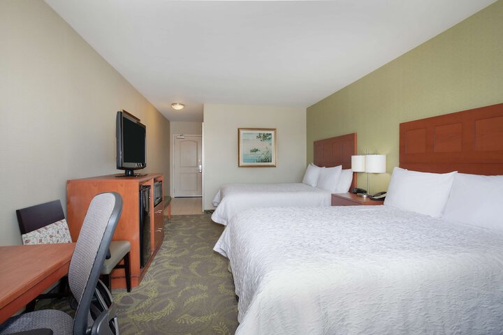 Room 52 of 80