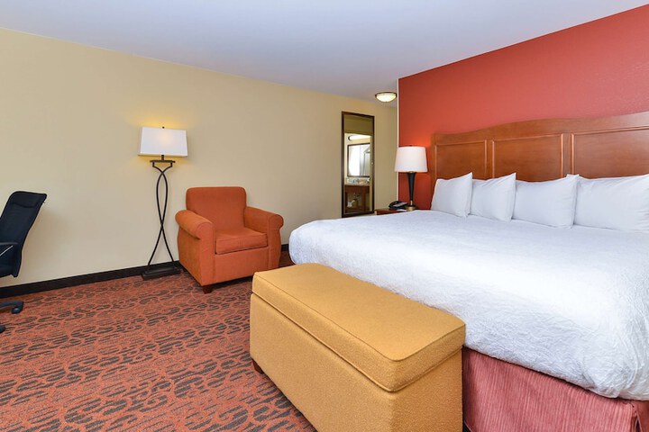 Hampton Inn Clinton IA