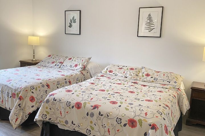 Room 44 of 211