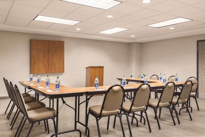 Country Inn & Suites by Radisson Conyers, GA