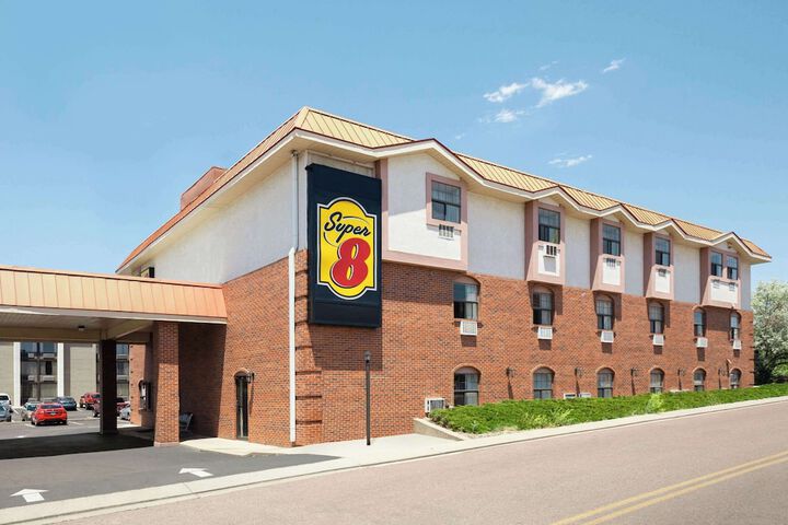 Super 8 by Wyndham Colorado Springs / Afa Area
