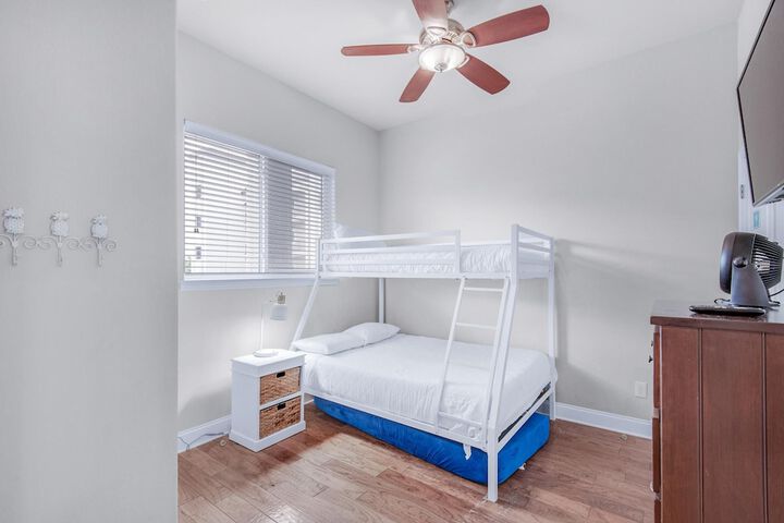 Room 21 of 40