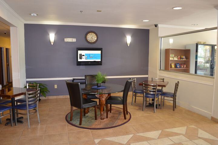 Stay Express Inn & Suites Atlanta