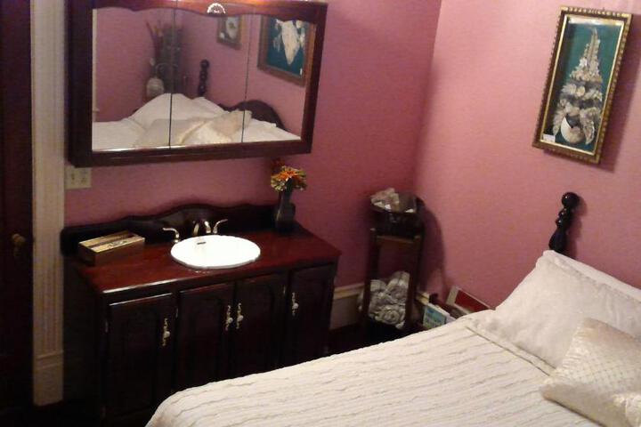 The Mays Place Bed and Breakfast