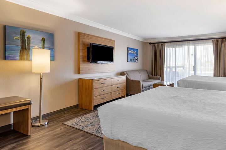 Room 18 of 32