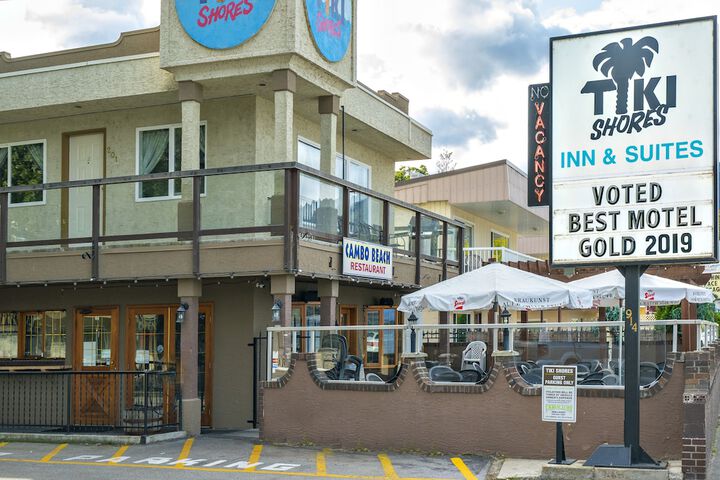 Tiki Shores Inn & Suites
