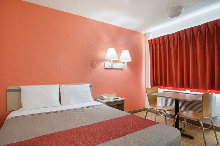 Room 42 of 74