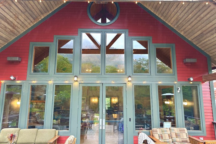 Sundeck 52 of 57