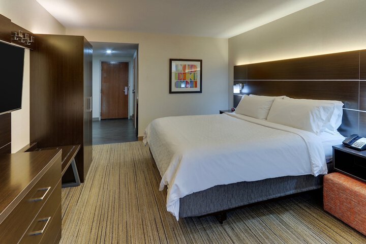 Holiday Inn Express & Suites Troy by IHG