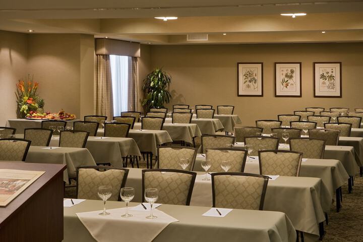 Ayres Hotel & Spa Mission Viejo – Lake Forest