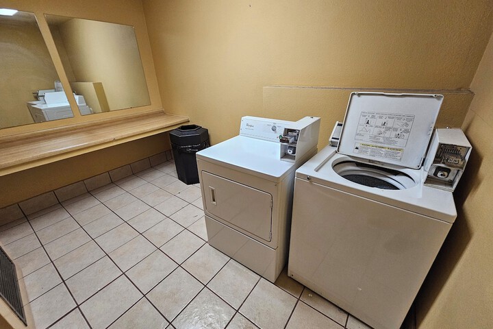 Clarion Inn & Suites Roswell