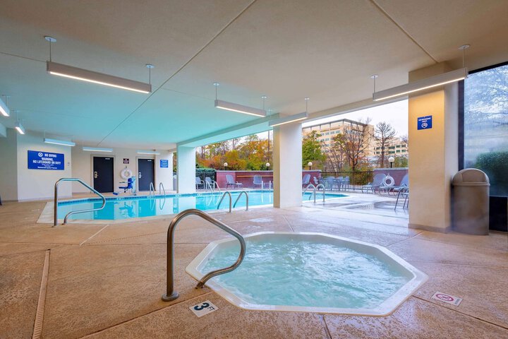 Heritage Inn Suites Houston / Sugar Land Trademark by Wyndham