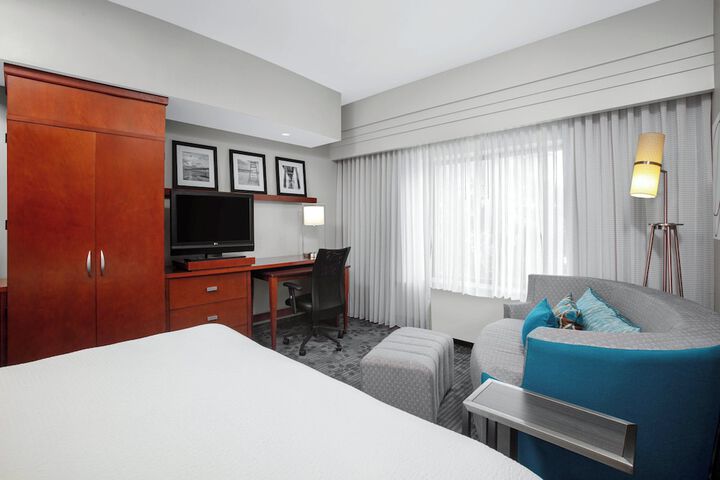 Room 14 of 35