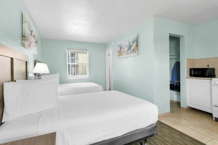 Room 9 of 23