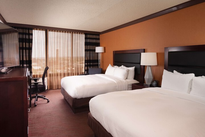 Room 21 of 38