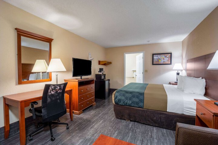 Room 19 of 37